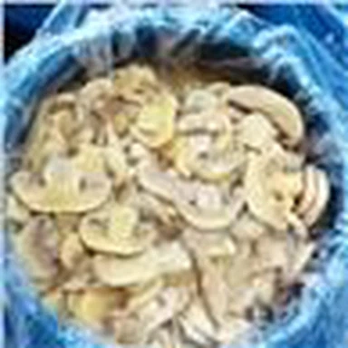 Barabandagi oq tugma qo'ziqorini